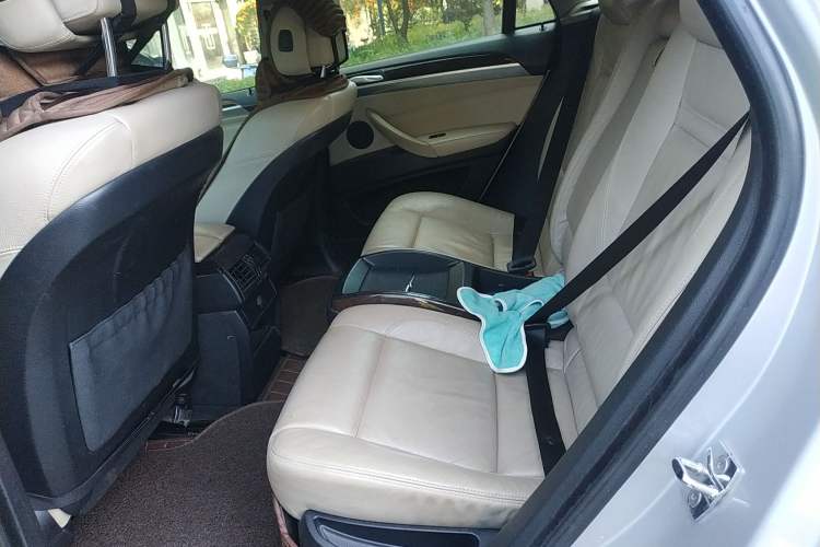 Used BMW X6 2008 xDrive35i Left Rear Seat