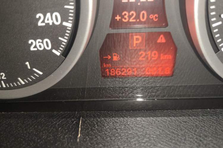 Used BMW X6 2008 xDrive35i Odometer Close Up