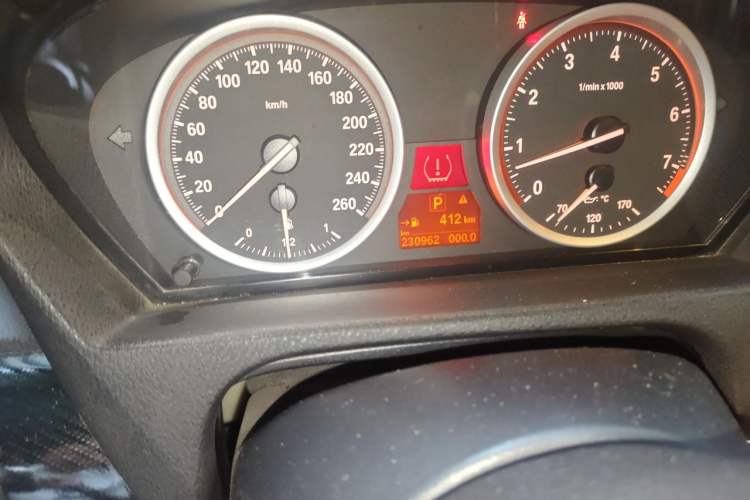 Used BMW X6 2008 xDrive35i Odometer Close Up