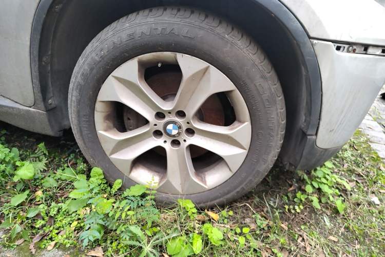 Used BMW X6 2008 xDrive35i Right Front Wheel Hub