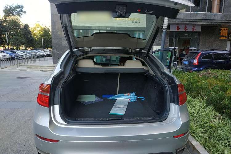 Used BMW X6 2008 xDrive35i Trunk