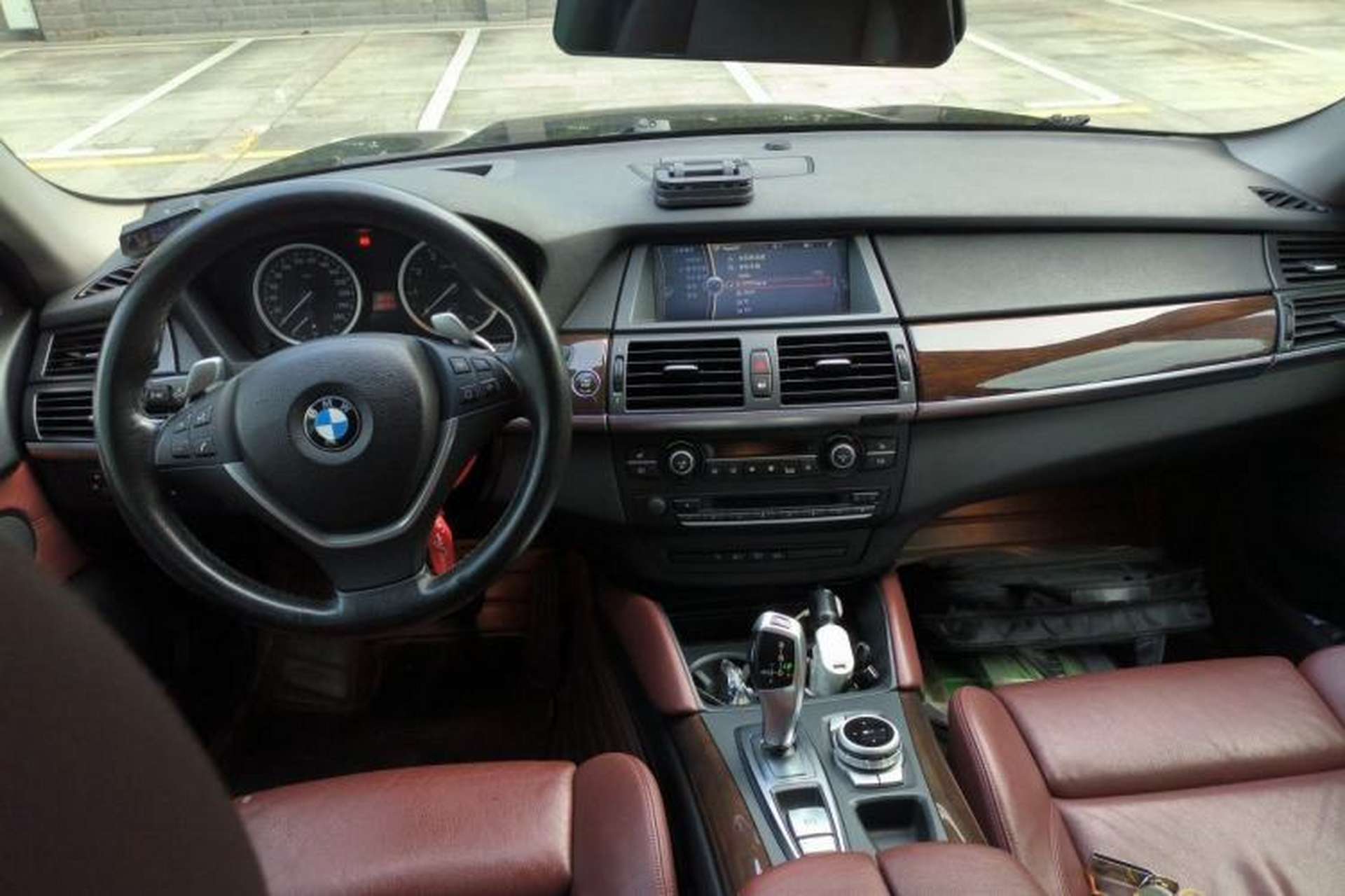 Used BMW X6 2009 xDrive35i Center Console