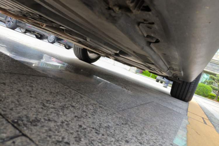 Used BMW X6 2009 xDrive35i Chassis Front Left
