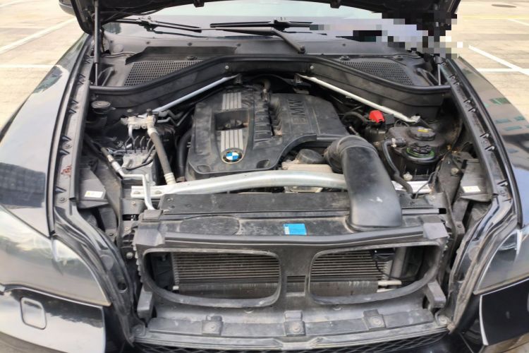 Used BMW X6 2009 xDrive35i Engine Bay
