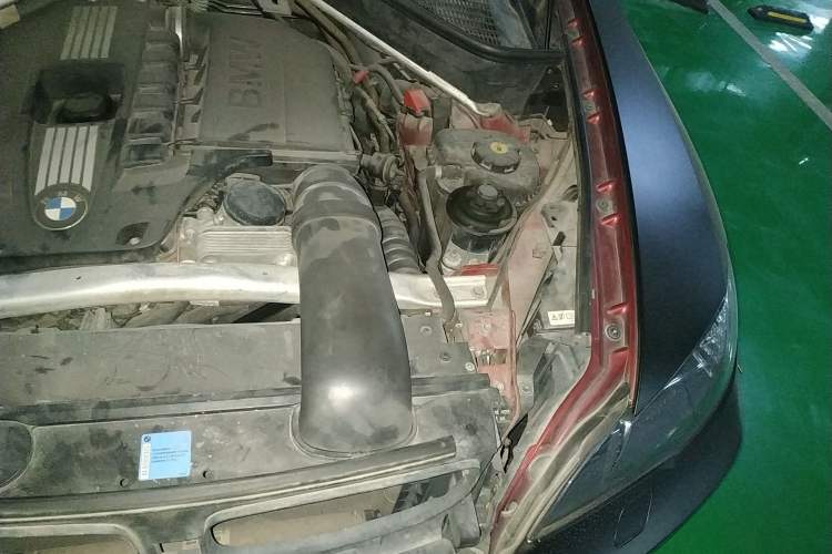 Used BMW X6 2009 xDrive35i Engine Bay Left