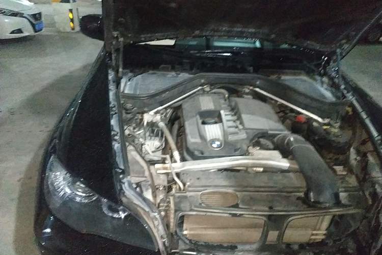 Used BMW X6 2009 xDrive35i Engine Bay Right