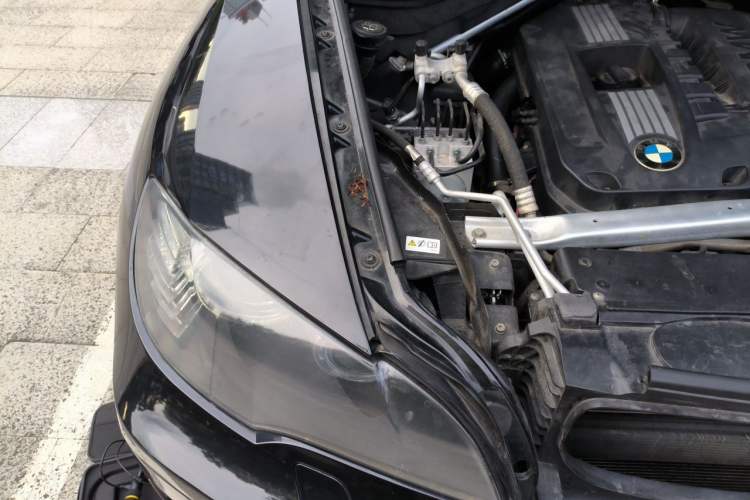 Used BMW X6 2009 xDrive35i Engine Bay Right