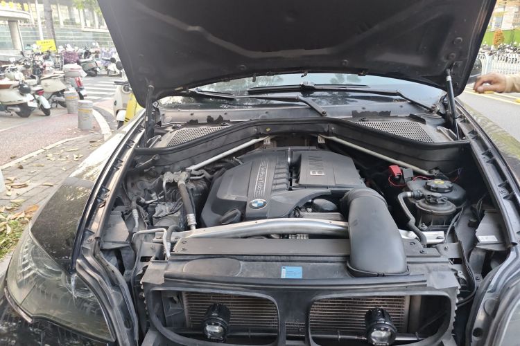 Used BMW X6 2009 xDrive35i Engine Bay Right