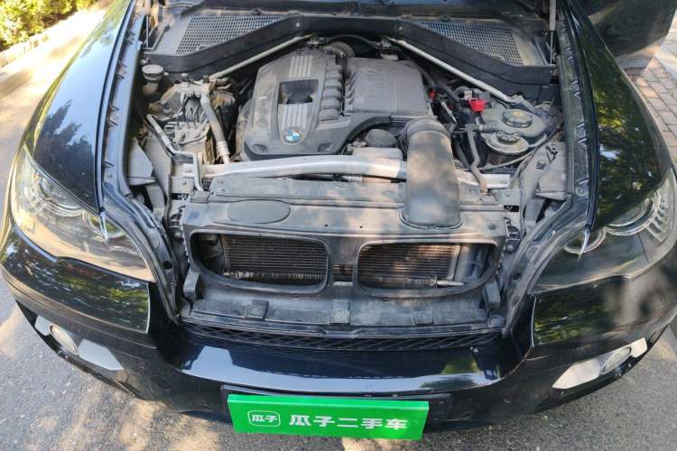 Used BMW X6 2009 xDrive35i Engine Bay