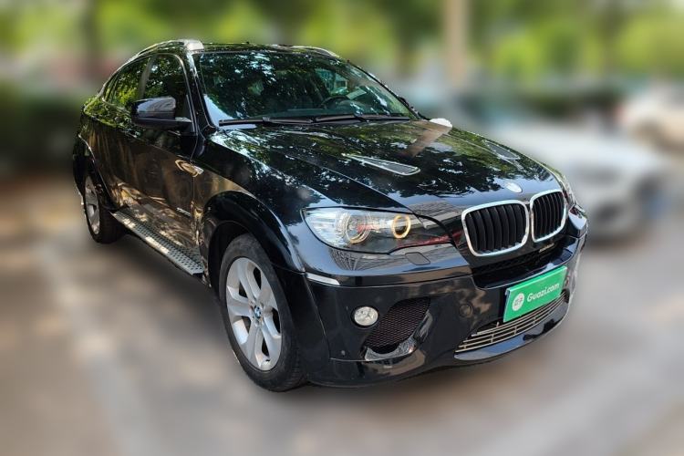 Used BMW X6  Front Right 45 Deg