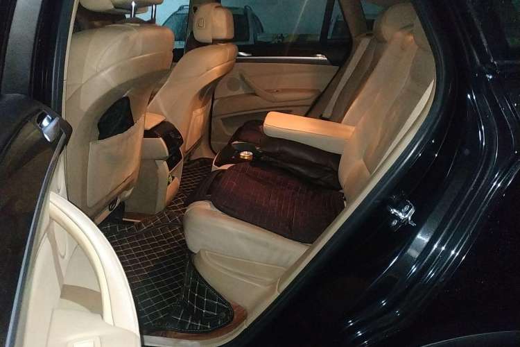Used BMW X6 2009 xDrive35i Left Rear Seat