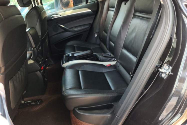 Used BMW X6  Left Rear Seat