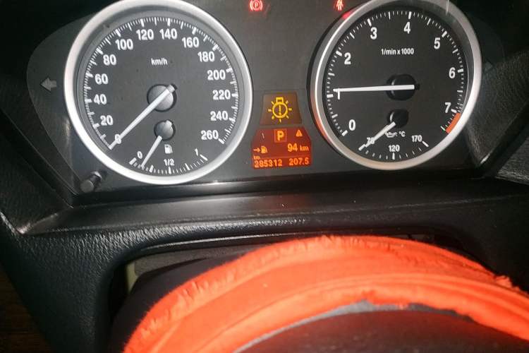 Used BMW X6 2009 xDrive35i Odometer Close Up
