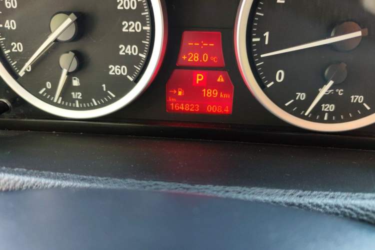 Used BMW X6  Odometer Close Up