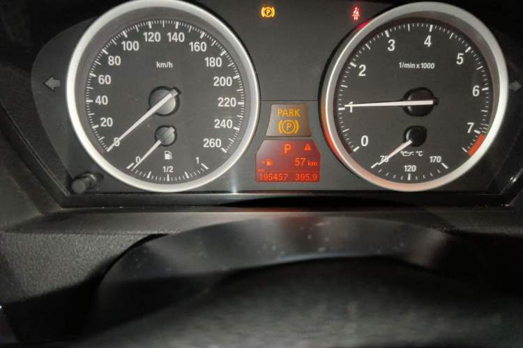 Used BMW X6 2009 xDrive35i Odometer Close Up