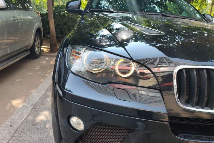 Used BMW X6  Right Front Headlight