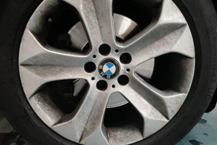 Used BMW X6 2009 xDrive35i Right Front Wheel Hub