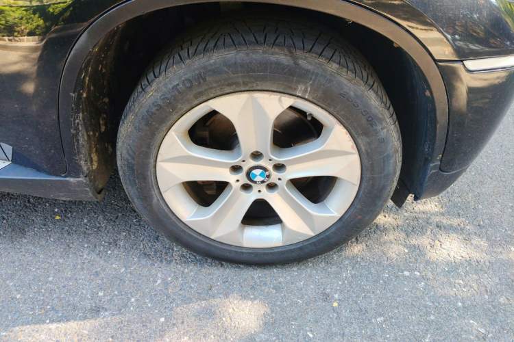 Used BMW X6 2009 xDrive35i Right Front Wheel Hub
