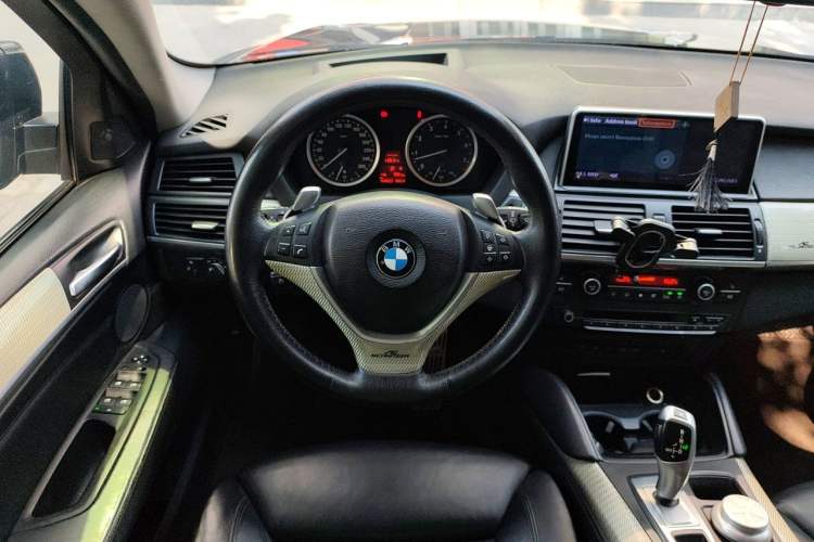 Used BMW X6  Steering Wheel