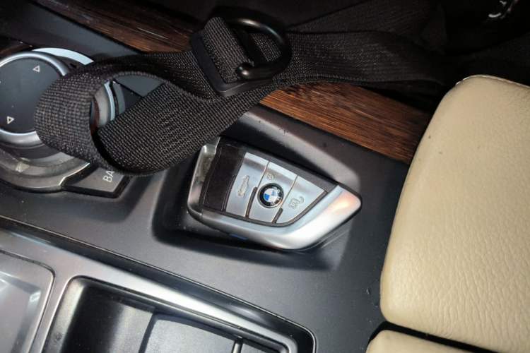 Used BMW X6 2009 xDrive35i Vehicle Key