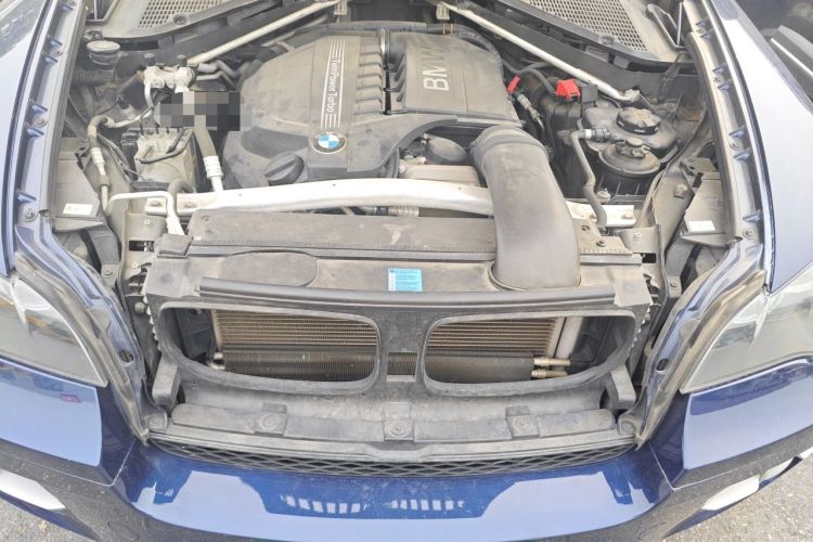 Used BMW X6 2009 xDrive35i US specification Engine Bay