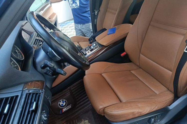Used BMW X6  Left Front Seat