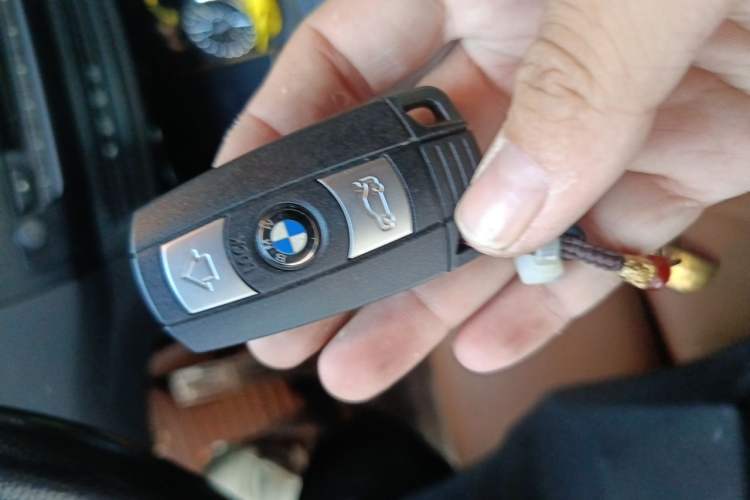 Used BMW X6  Vehicle Key