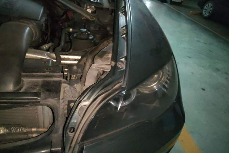 Used BMW X6 2009 xDrive35i Engine Bay Left
