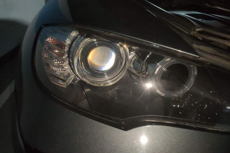 Used BMW X6 2009 xDrive35i Right Front Headlight