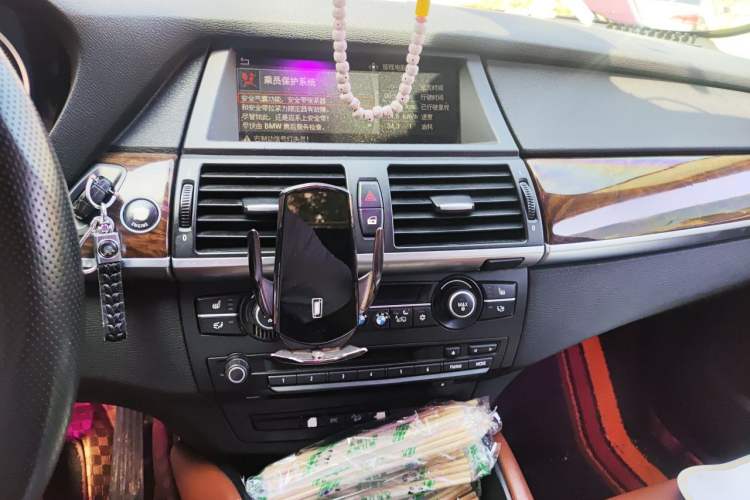 Used BMW X6 2009 xDrive35i Audio And AC Panel