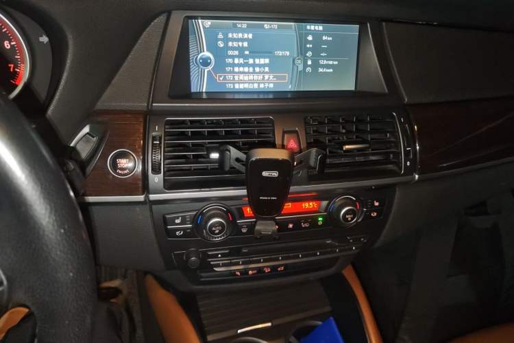 Used BMW X6 2009 xDrive35i Audio And AC Panel