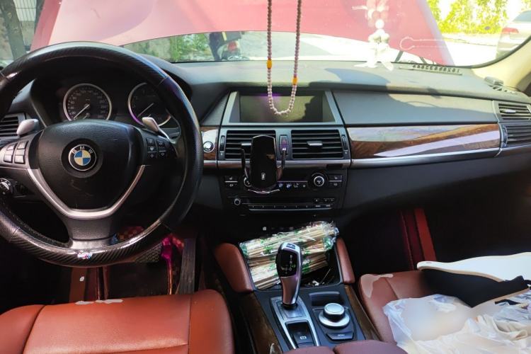 Used BMW X6 2009 xDrive35i Center Console