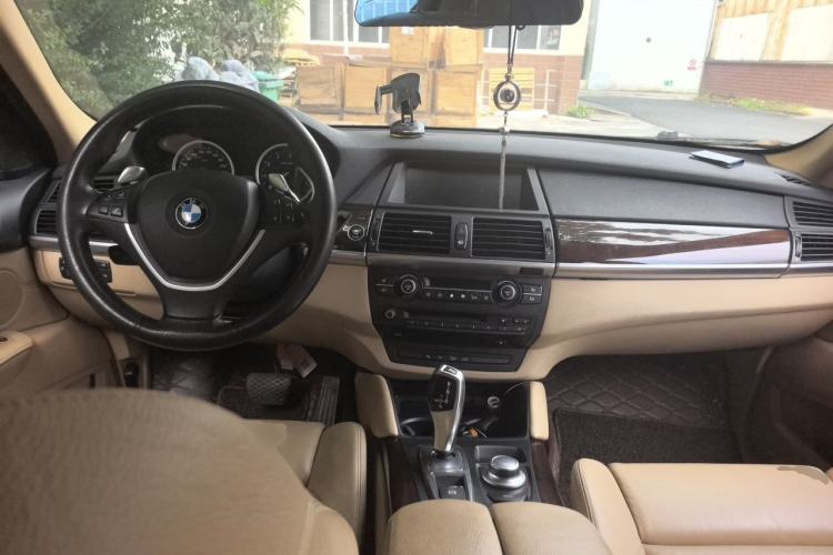 Used BMW X6 2009 xDrive35i Center Console