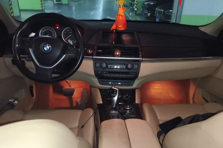 Used BMW X6 2009 xDrive35i Center Console