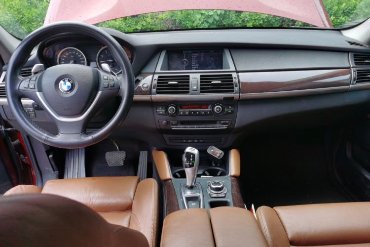 Used BMW X6 2009 xDrive35i Center Console