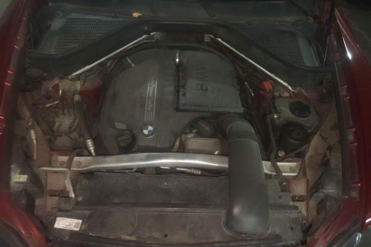 Used BMW X6 2009 xDrive35i Engine Bay