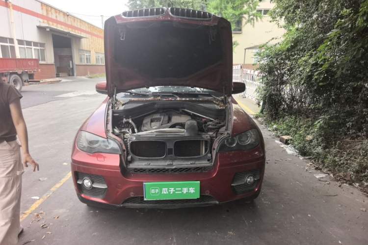 Used BMW X6 2009 xDrive35i Engine Bay