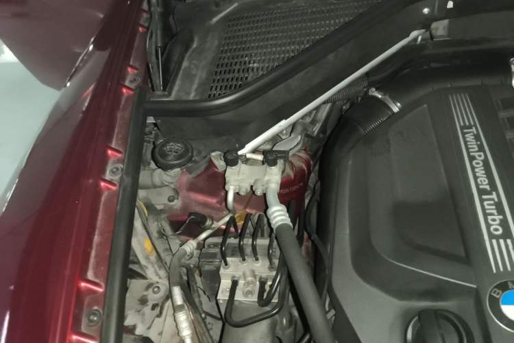 Used BMW X6 2009 xDrive35i Engine Bay Right