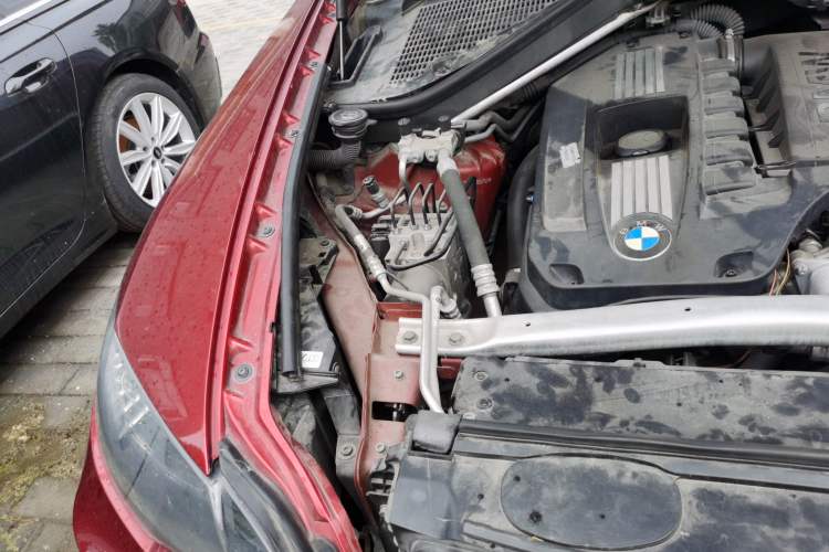 Used BMW X6 2009 xDrive35i Engine Bay Right