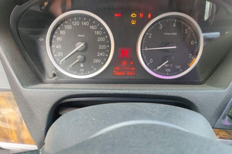 Used BMW X6 2009 xDrive35i Odometer Close Up