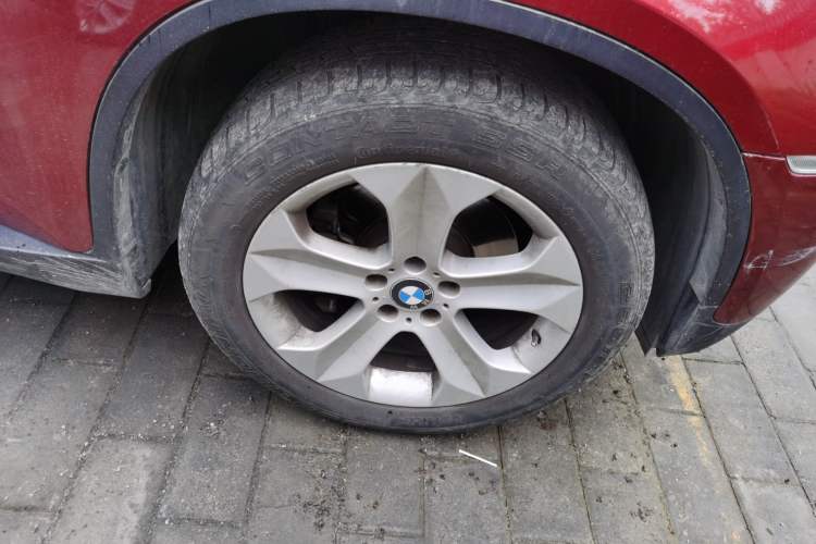 Used BMW X6 2009 xDrive35i Right Front Wheel Hub