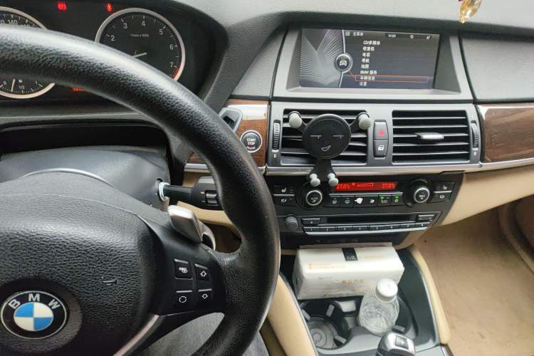 Used BMW X6 2009 xDrive35i Audio And AC Panel