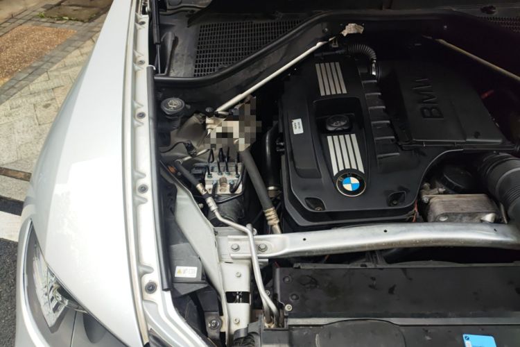Used BMW X6 2009 xDrive35i Engine Bay Right