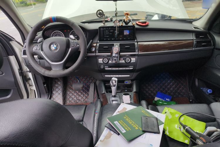 Used BMW X6 2009 xDrive35i Center Console