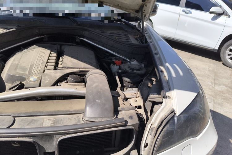 Used BMW X6 2009 xDrive35i Engine Bay Left