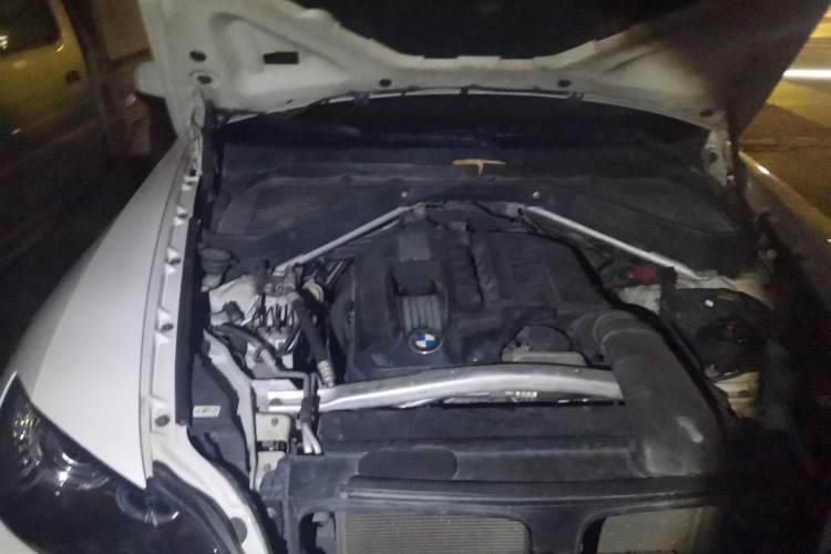 Used BMW X6 2009 xDrive35i Engine Bay Right