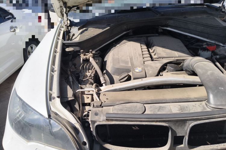 Used BMW X6 2009 xDrive35i Engine Bay Right