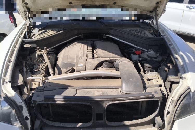 Used BMW X6 2009 xDrive35i Engine Bay