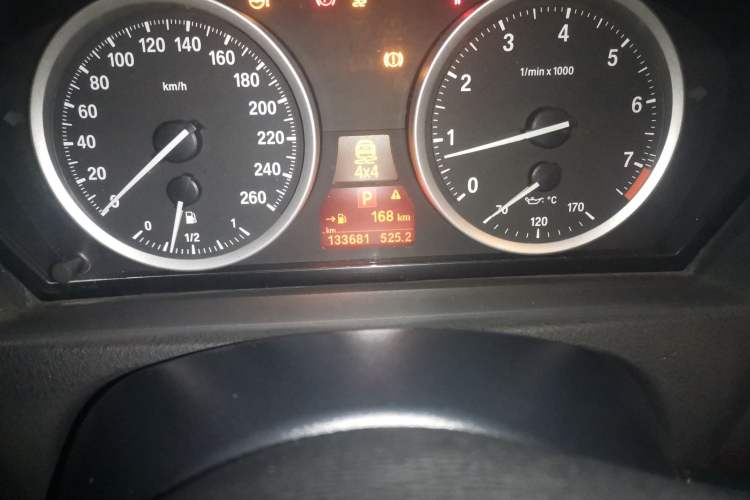 Used BMW X6 2009 xDrive35i Odometer Close Up