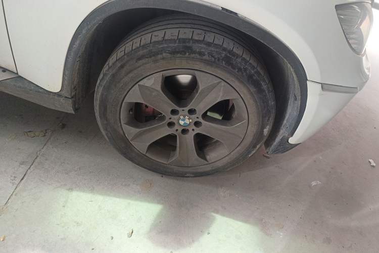 Used BMW X6 2009 xDrive35i Right Front Wheel Hub